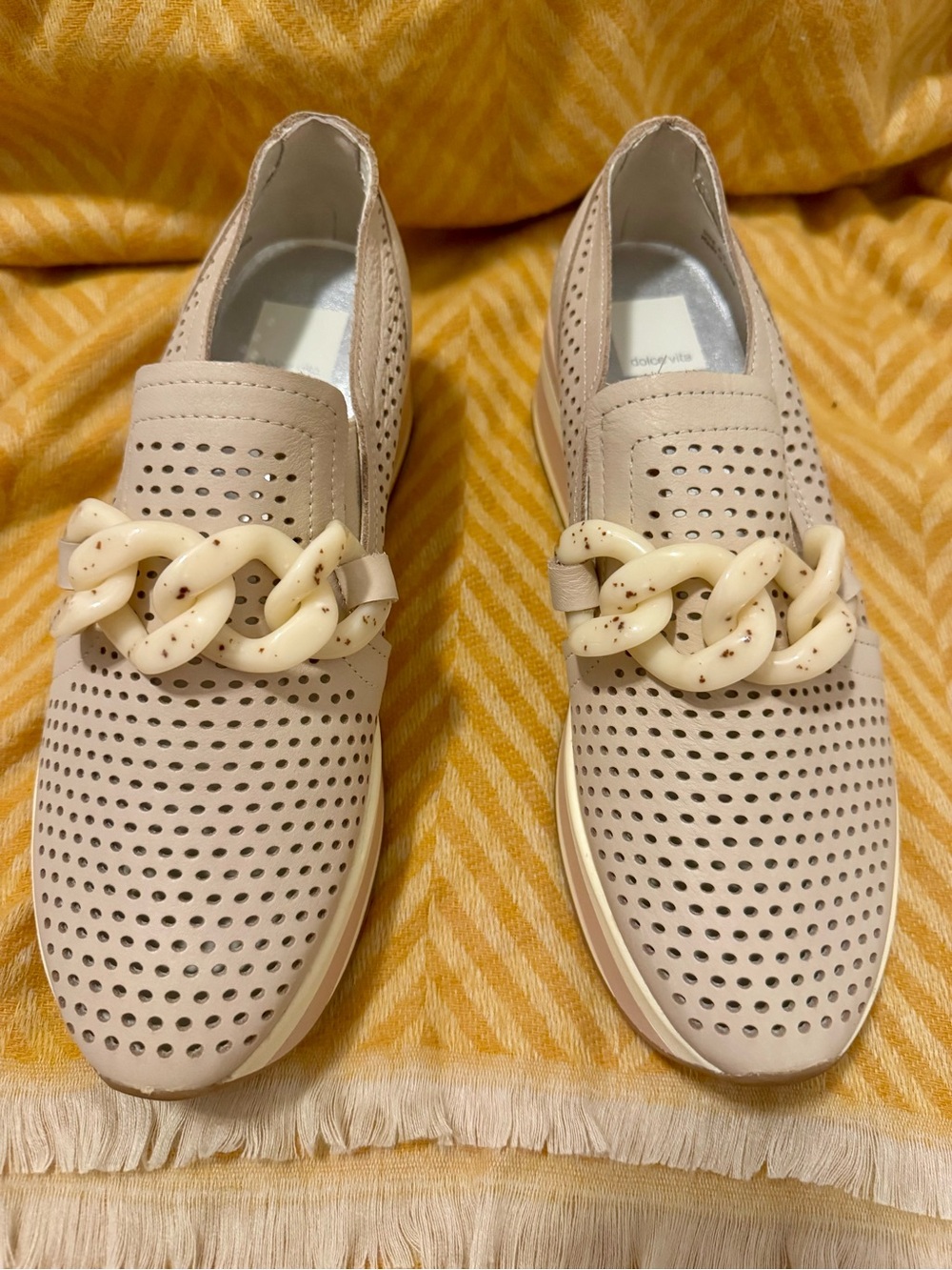 Dolce Vita JHENEE Perforated Platform Sneakers Size 8.5 – Blush/Nude – NWOT